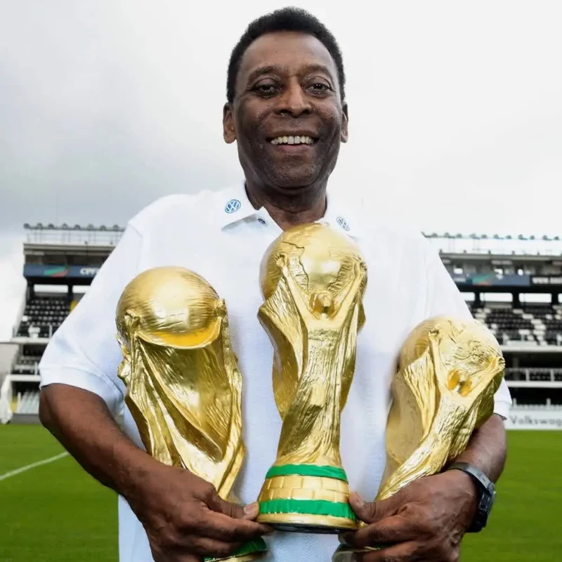 Pelé - Cầu thủ vĩ đại nhất mọi lịch sử